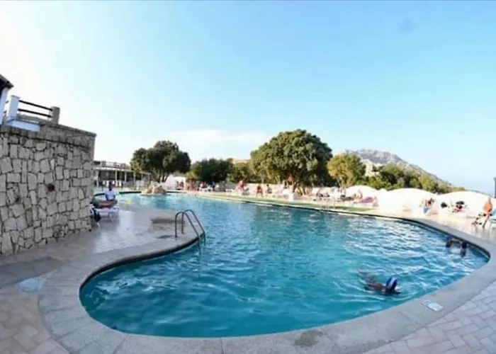 Monolocale Arianna Con Giardino Privato E Piscina 公寓 奧爾比亞