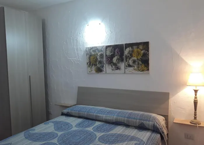 Monolocale Arianna Con Giardino Privato E Piscina Apartman Olbia